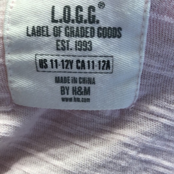 Pretty pink shirt with drawings SIZE SMALL 10$ - Picture 3 of 4